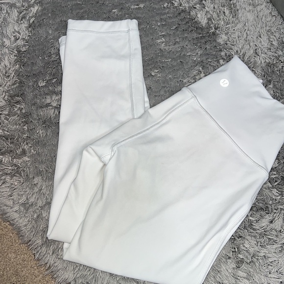 White Lululemon Crop leggings - Picture 6 of 8